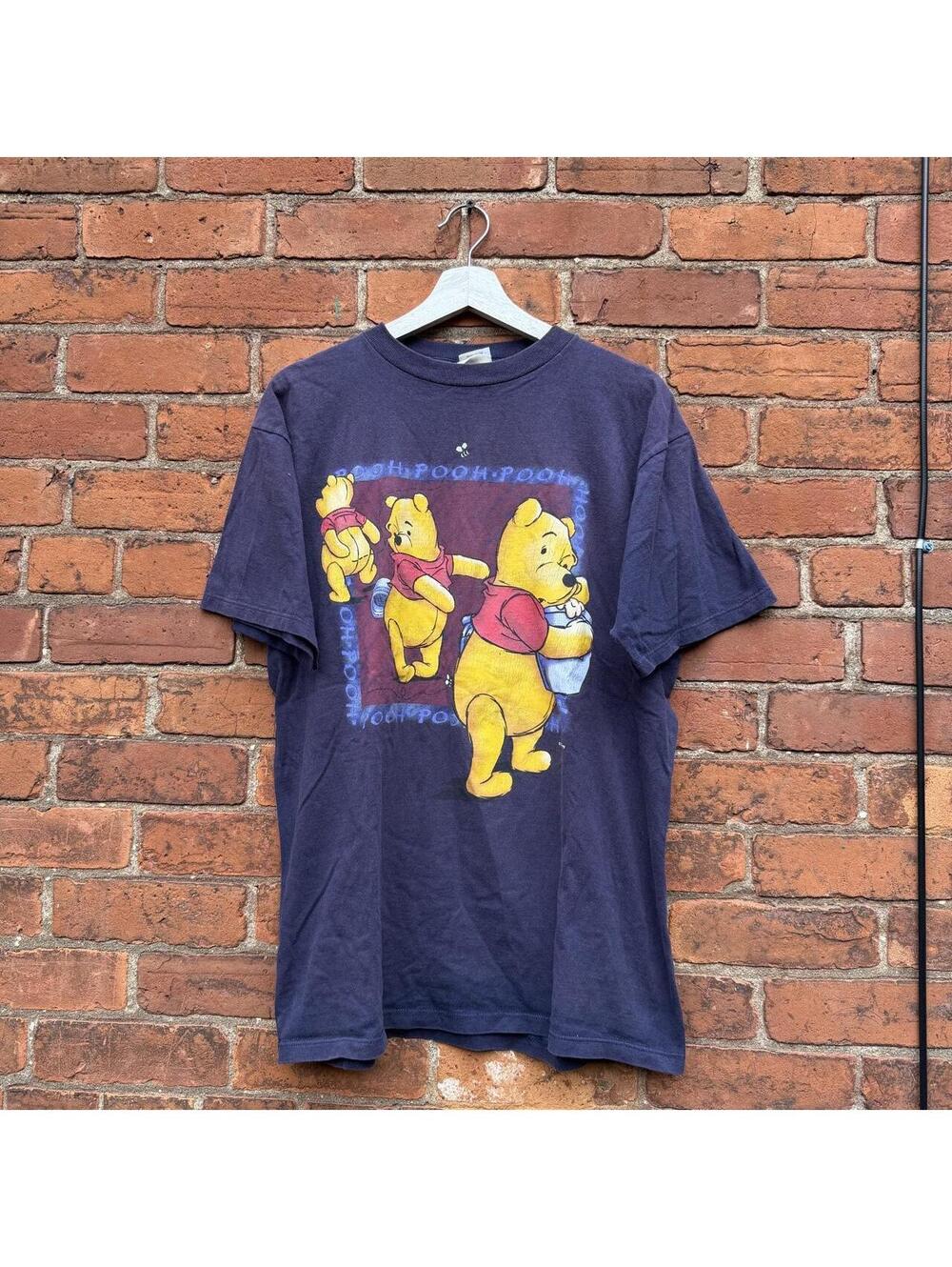 Vintage Winnie the Pooh t shirt 00s L